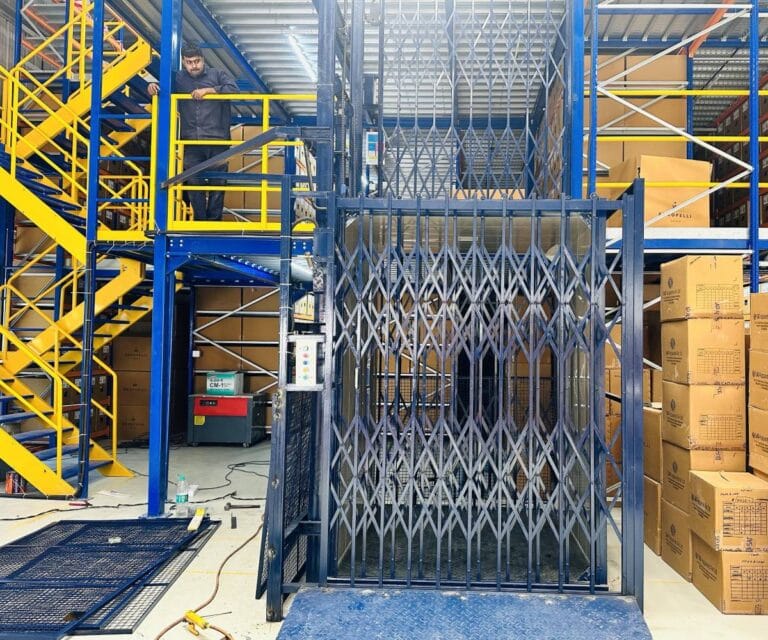 Hydraulic Goods Lift Manufacturers in Bangalore Karnataka India 768x640